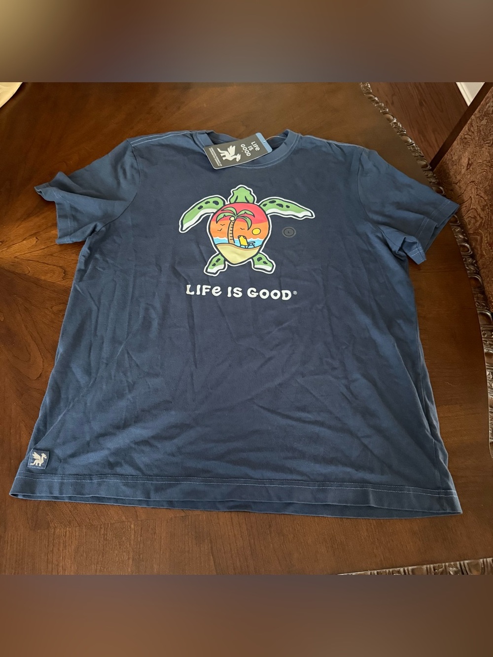 Life is Good Scenic Turtle Crusher Tee in Darkest Blue, Men’s Size L